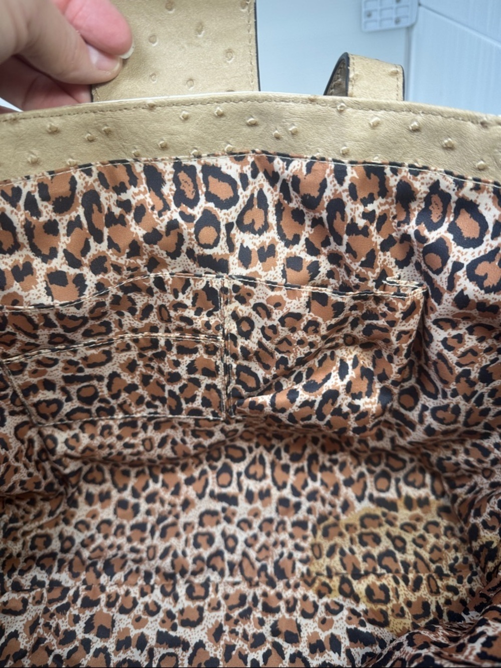 Guess tote - Picture 5 of 6